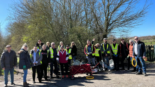 Rochford District Litter Picks celebrated ‘The Great British Spring Clean’ by joining up to pick litter in Cherry Orchard Jubilee Country Park, and surrounded areas.