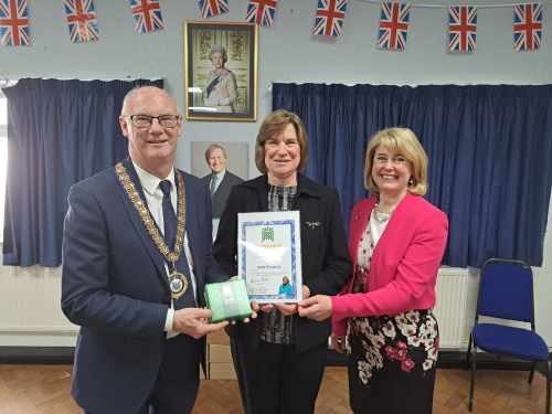 Leigh News. THE MP for Southend West announced the latest winner of the Community Champion Award.