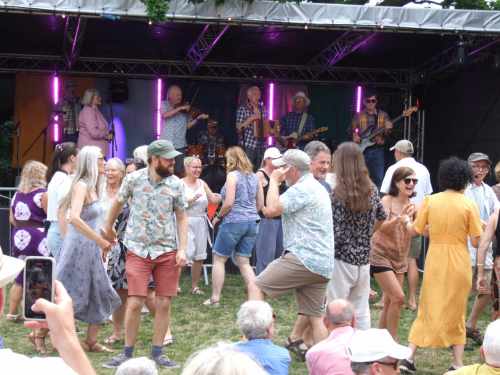 30th Folk Festival - THOUSANDS of day-trippers and residents enjoyed the delights of Leigh Folk festival.