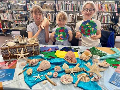 Leigh On Sea News. Beach-Themed Event - FAMILIES are invited to attend a unique beach-themed event at Rayleigh Library.