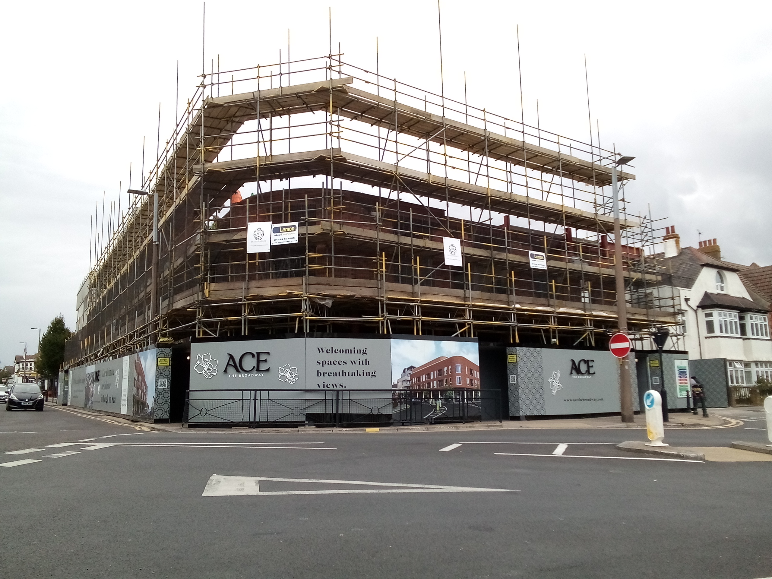 Leigh On Sea News. Luxury Flats Progress - CONSTRUCTION work on a contemporary block of apartments near the Grand Hotel in Leigh is swiftly advancing.