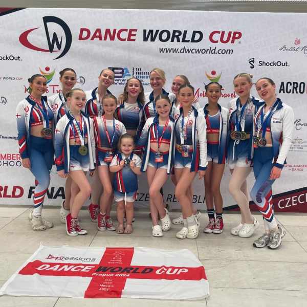 Leigh On Sea News: World Champion Dancers - A TROUPE of dancers from Leigh have been celebrating after being crowned in the Dance World Championships.