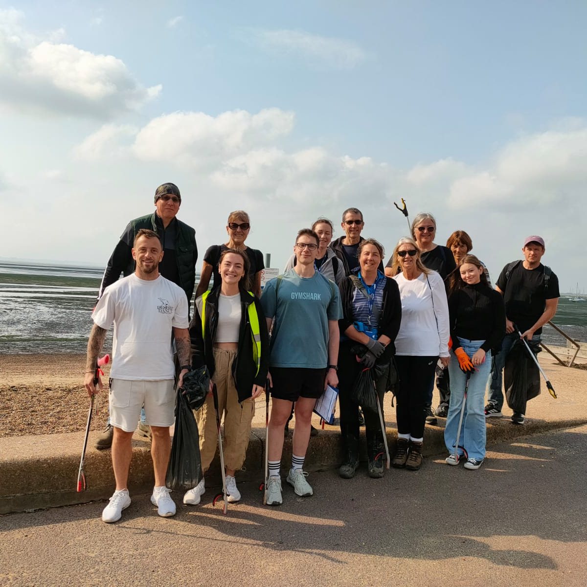 Leigh On Sea News: Team Rescue Crab - A CRAB was rescued from a discarded cigarette packet during a Chalkwell litter pick.