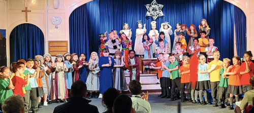 Leigh On Sea News: School’s Magical Nativity - A LEIGH school put on a magical nativity for parents to enjoy.