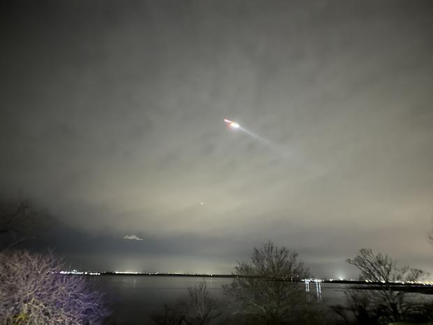 Leigh On Sea News: Chalkwell Rescue Mission - A RESCUE helicopter was launched and lifeboat volunteers were called into action after a group of people were seen “cut off by the tide” at Chalkwell Beach.