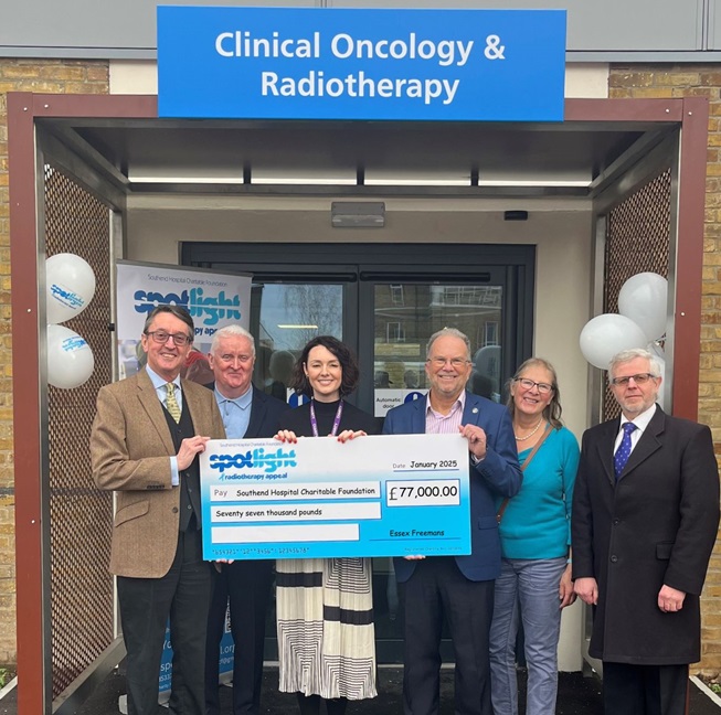 Leigh On Sea News: Hospital Says Thanks - TO mark World Cancer Day on 4 February, the fundraising achievements of Essex Freemasons, who have helped to improve cancer care, are being recognised.