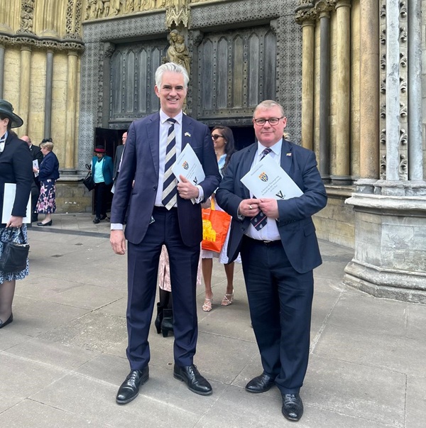 Leigh On Sea News: VE Day Respects - MARK Francois, the Shadow Armed Forces Minister and MP for Rayleigh & Wickford, paid his respects to the fallen at the National Service of Commemoration for VE Day, held at Westminster Abbey.