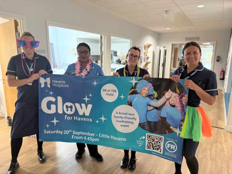 Leigh On Sea News: Glow for Havens – LIGHT Up the Night for Local Hospice Care! Leigh On Sea News: Glow for Havens - LIGHT Up the Night for Local Hospice Care!
