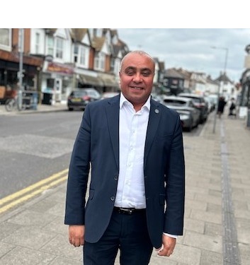 Leigh On Sea News: Watershed Water Summit – ANGLIAN Water has explained what to flush and what not to flush at Southend City’s MPs latest water summit. Leigh On Sea News: Watershed Water Summit - ANGLIAN Water has explained what to flush and what not to flush at Southend City’s MPs latest water summit.
