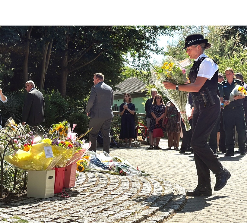 Leigh On Sea News: Leonna Ruka Tributes – THE family of a seven-year-old girl who died following the partial collapse of a tree in Southend have described her as “the light in their lives.” Leigh On Sea News: Leonna Ruka Tributes - THE family of a seven-year-old girl who died following the partial collapse of a tree in Southend have described her as "the light in their lives."