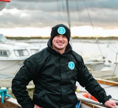 Leigh On Sea News: Masts Era Ends - A LEIGH boat operator has described the imminent removal of the masts from the SS Richard Montgomery as devastating.